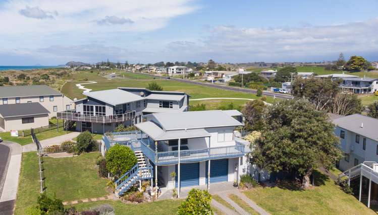 6 Glen Isla Place Waihi Beach_0