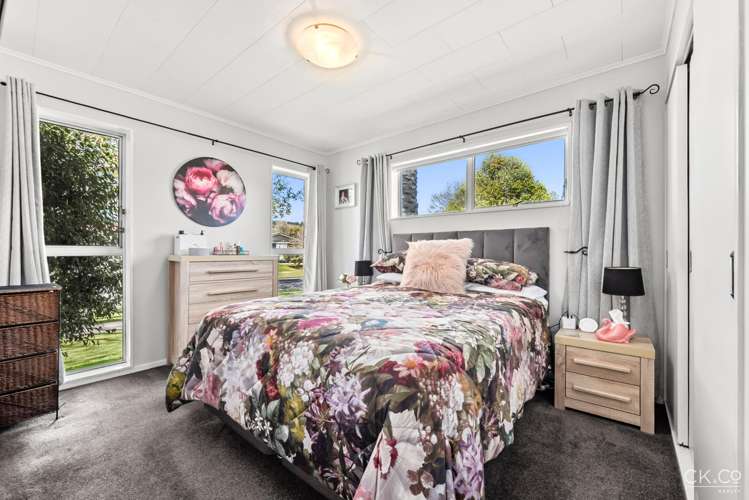 91 California Drive Totara Park_9