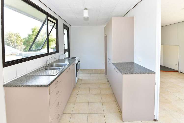 10 Shadon Place Stanmore Bay_9