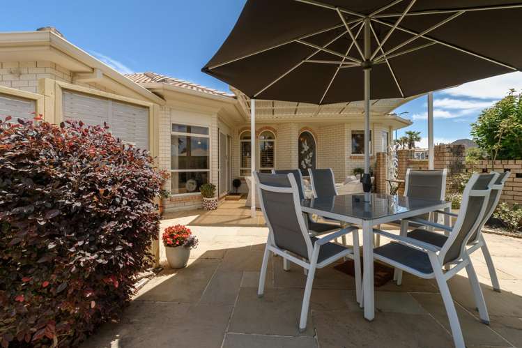 2 Florida Key Papamoa_8