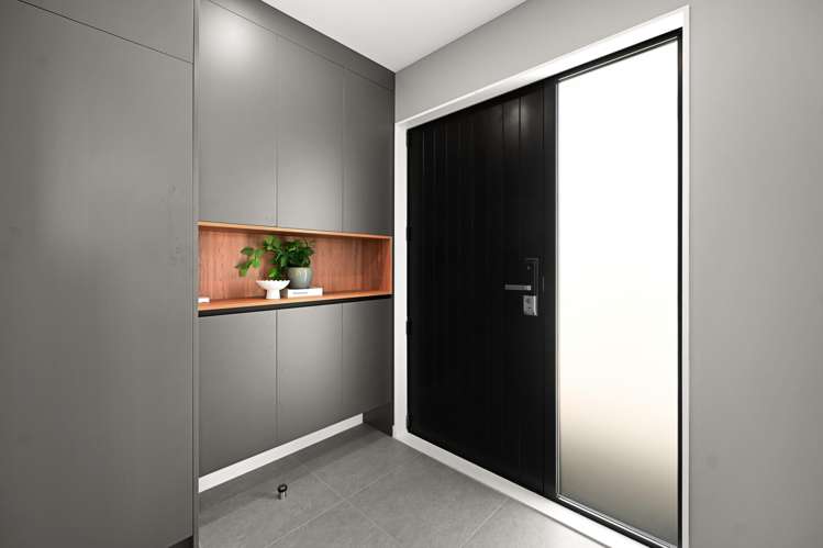 8 Earp Crescent Chartwell_18