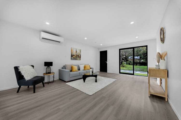 2/60 Landscape Road Papatoetoe_13