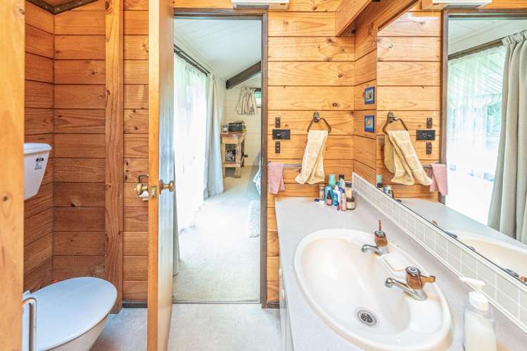 8 Kawau Place Otamatea_17