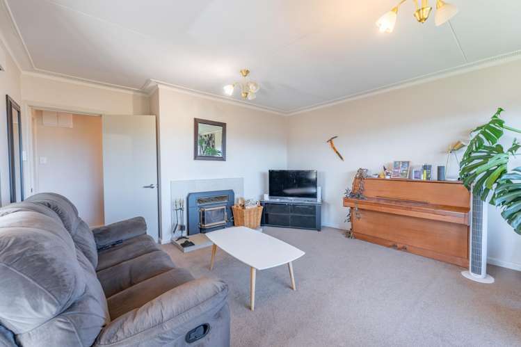 24 Hill View Crescent Highfield_14