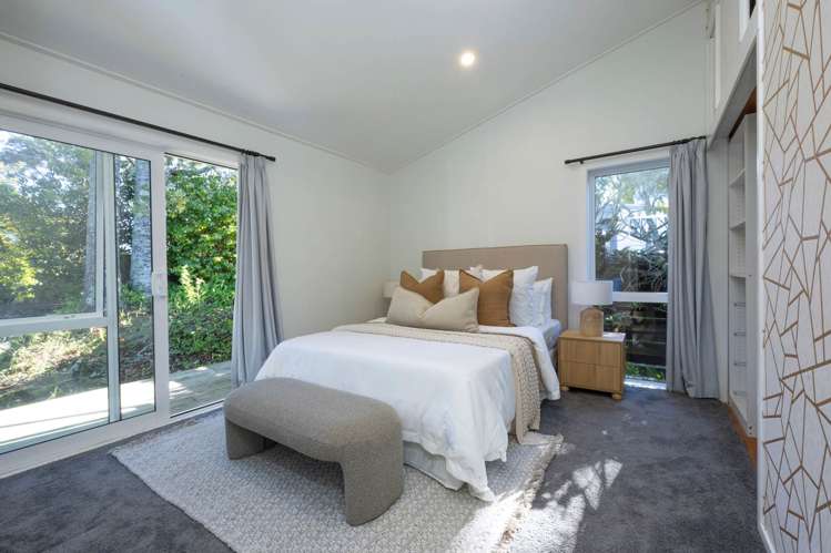 82 Kauri Point Road Laingholm_13
