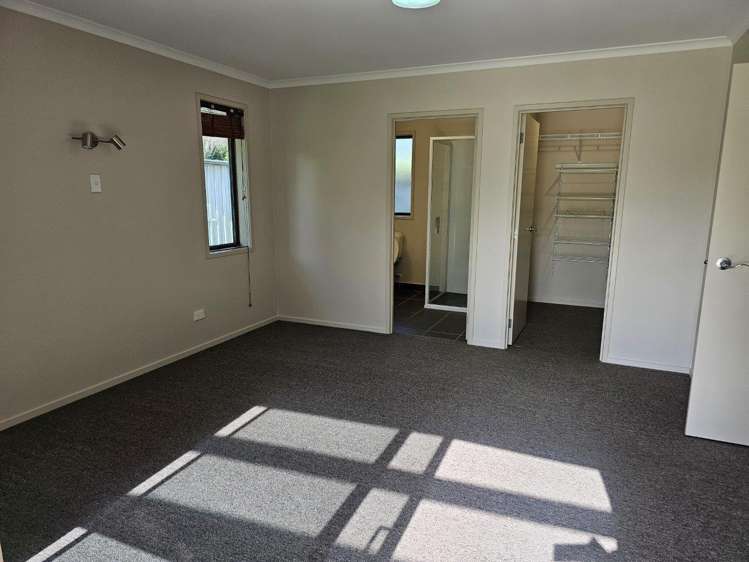 85 St James Drive 2750_8