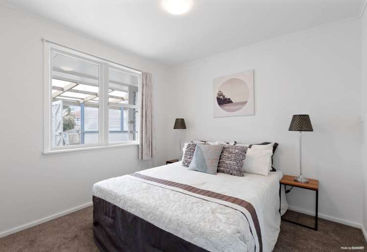 18 Ivon Road Otara_6