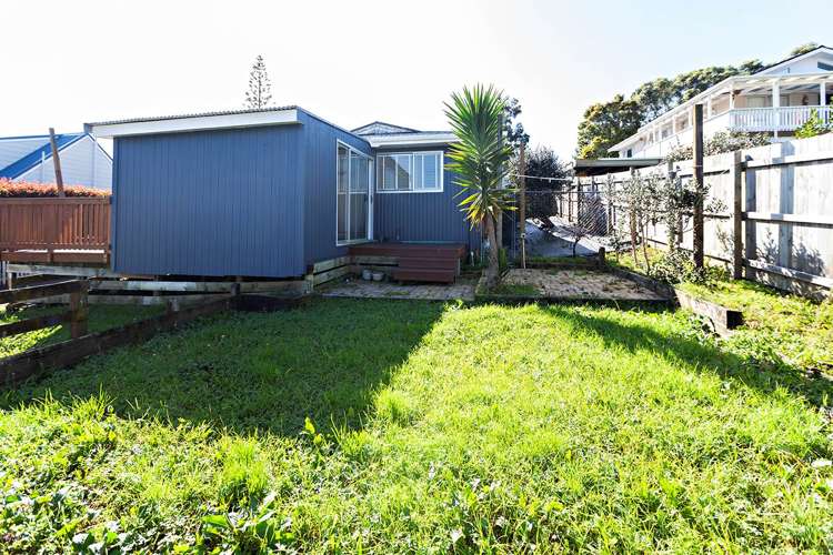 2/15 Seabar Place Glen Eden_15