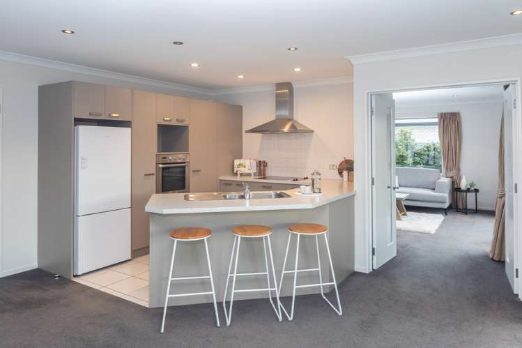 6 Len Hale Place Parklands_1