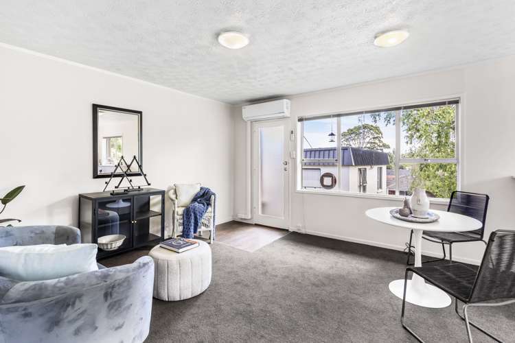 2/10 Don Croot Street Morningside_9