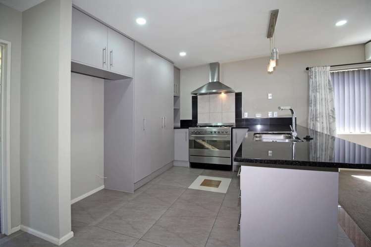 28 Malahide Drive Flat Bush_6