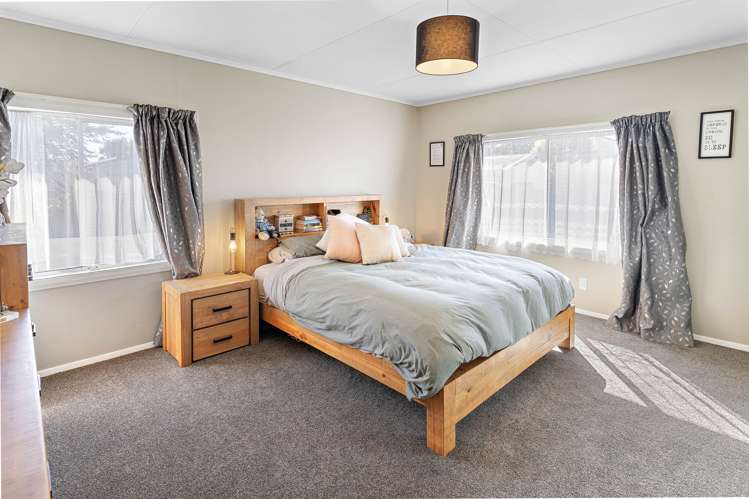 25 Surrey Street Solway_10