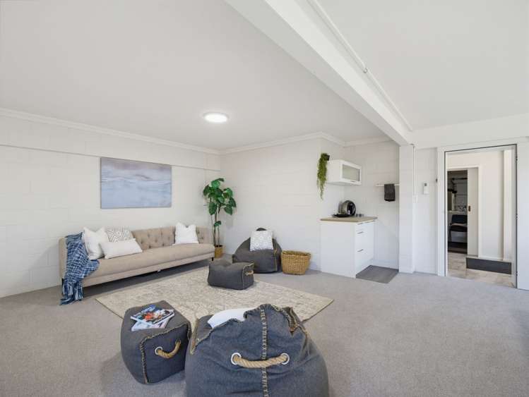 35 Albatross Road Red Beach_21