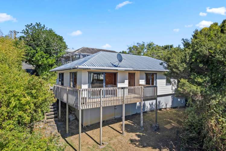 2/613a Glenfield Road Totara Vale_2