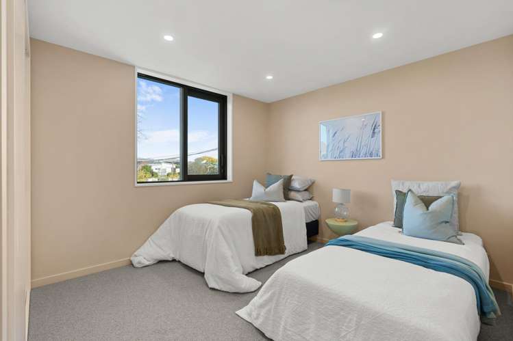 1/42 Browns Road St Albans_13