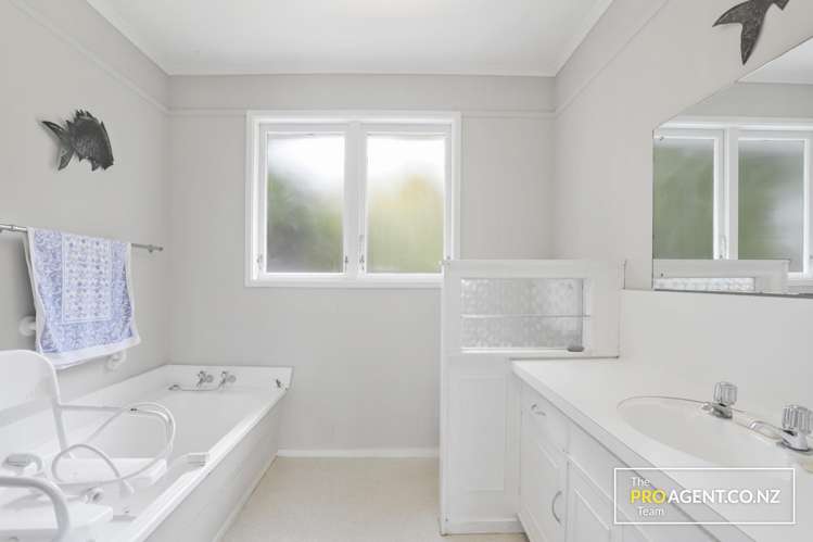 50 Rimutaka Place Titirangi_7