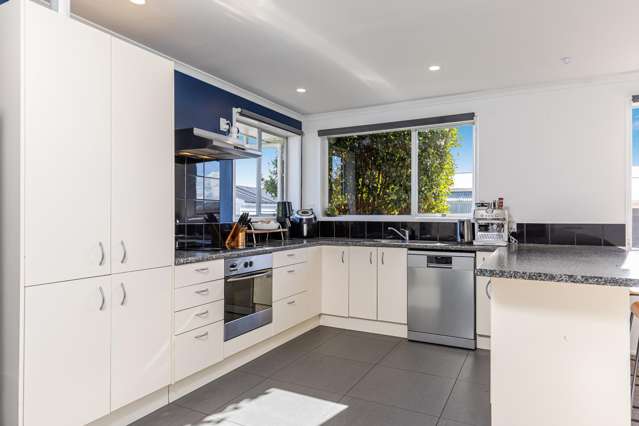 2 Lynley Crescent Blenheim Central_3