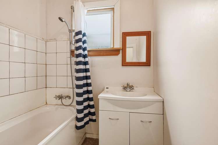7 Hawea Street Ravensbourne_13