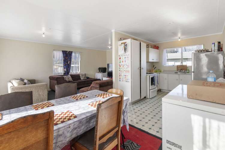 1/5 Hatherley Place Clendon Park_7