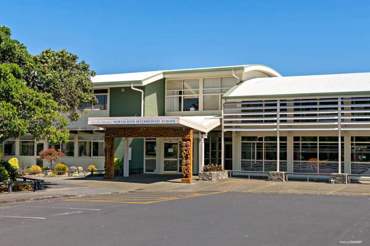 785 East Coast Road Northcross_19