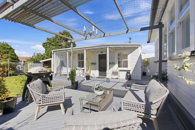 44 Buller Street New Plymouth_16