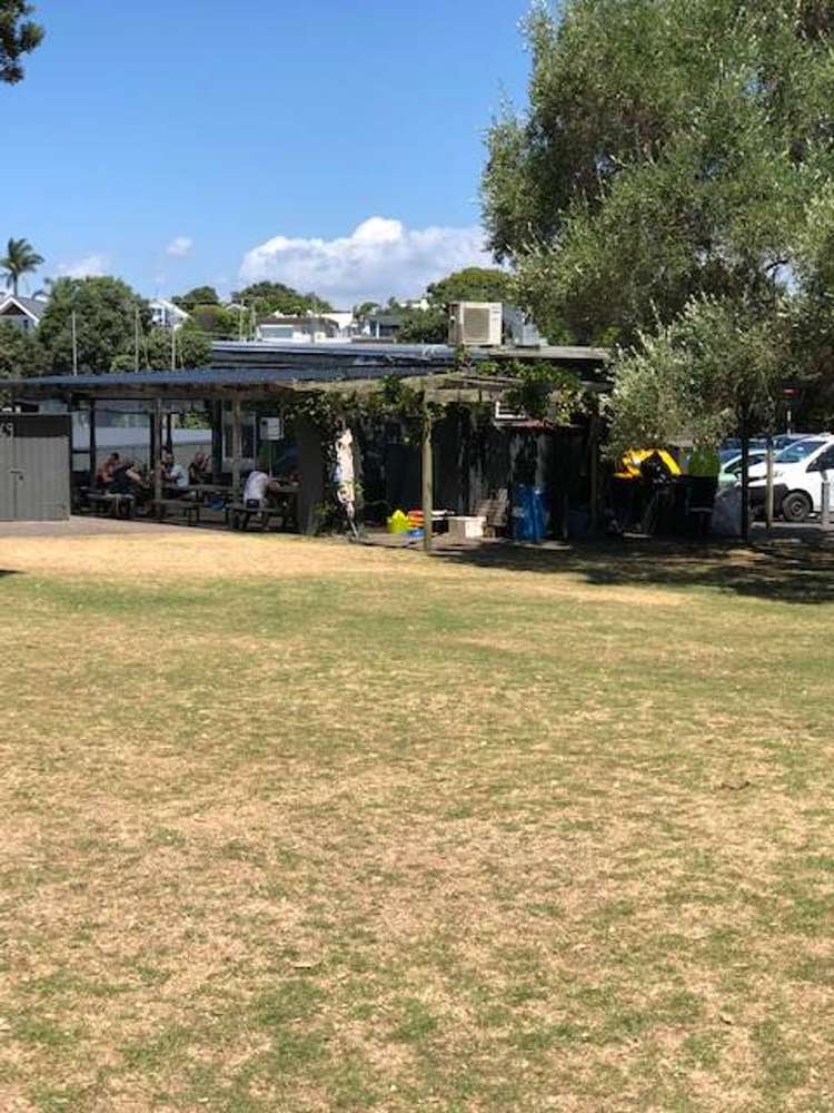 1/24 Hemi Street Narrow Neck_19