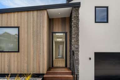 8 Southdown Road, Hanley's Farm_2