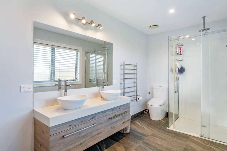 66 Daffodil Street Titirangi_13