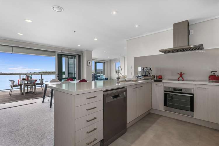 706/72 Devonport Road_13