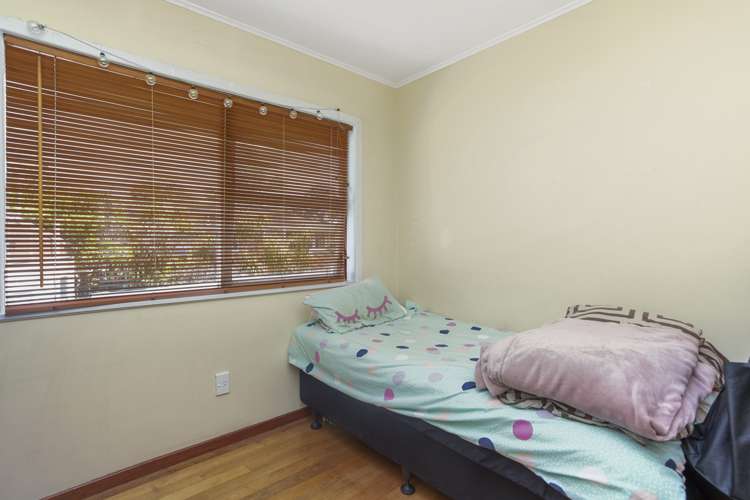 8 Boyd Avenue Mangere Bridge_11