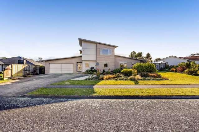 17 Elizabeth Grove Stratford_1