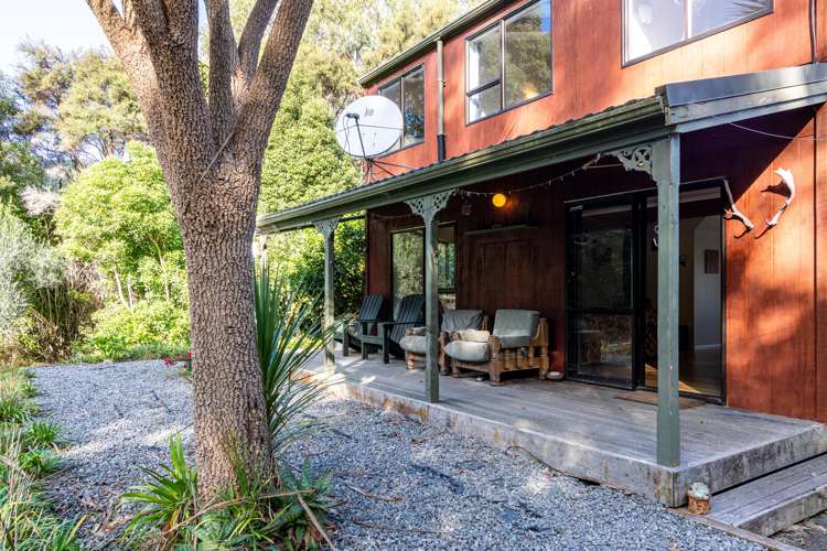 1399 Pack Spur Road Mataikona_17