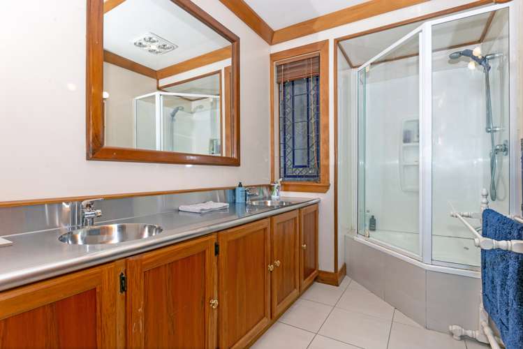 31 Main Road Makaraka_13