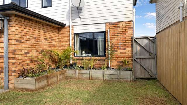 18a Charlenne Close Ranui_1