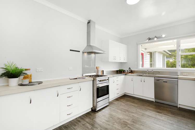 22 Ngatitoa Street Tawa_8