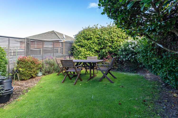 46 Pages Road Marchwiel_19