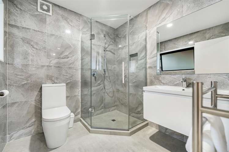 94 Voyager Drive Gulf Harbour_17