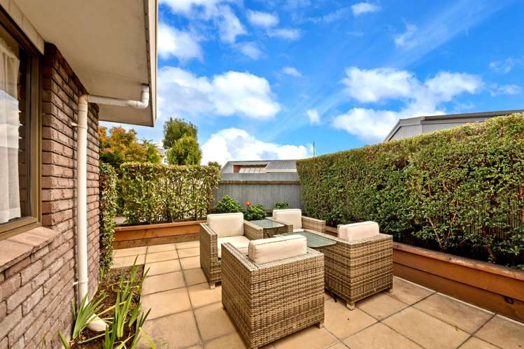 2/30 Strickland Street Somerfield_23