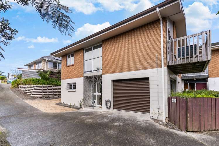 2/42 Eastglen Road Glen Eden_26