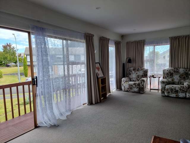 15 Himalaya Crescent Lynfield_1