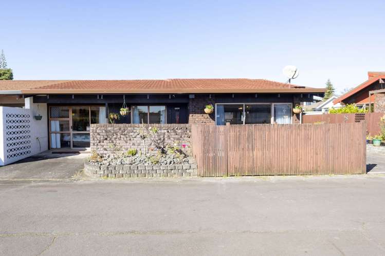 2/135 Parrs Cross Road Glen Eden_14