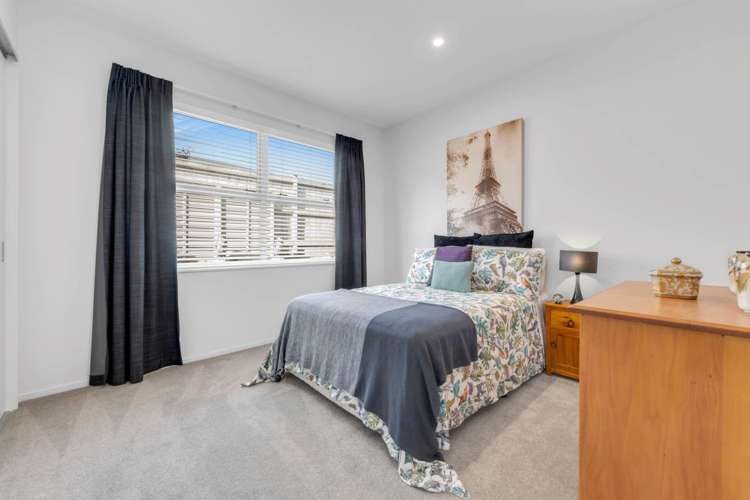 24 Lydiard Place Beachlands_19