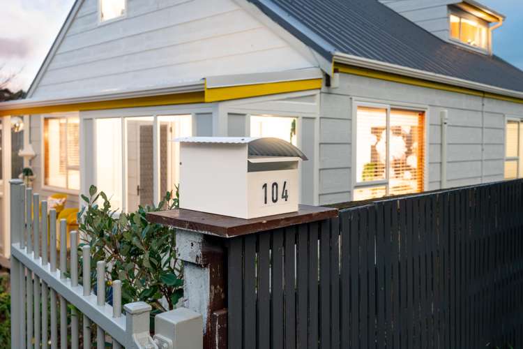 104 Tauhinu Road Miramar_17