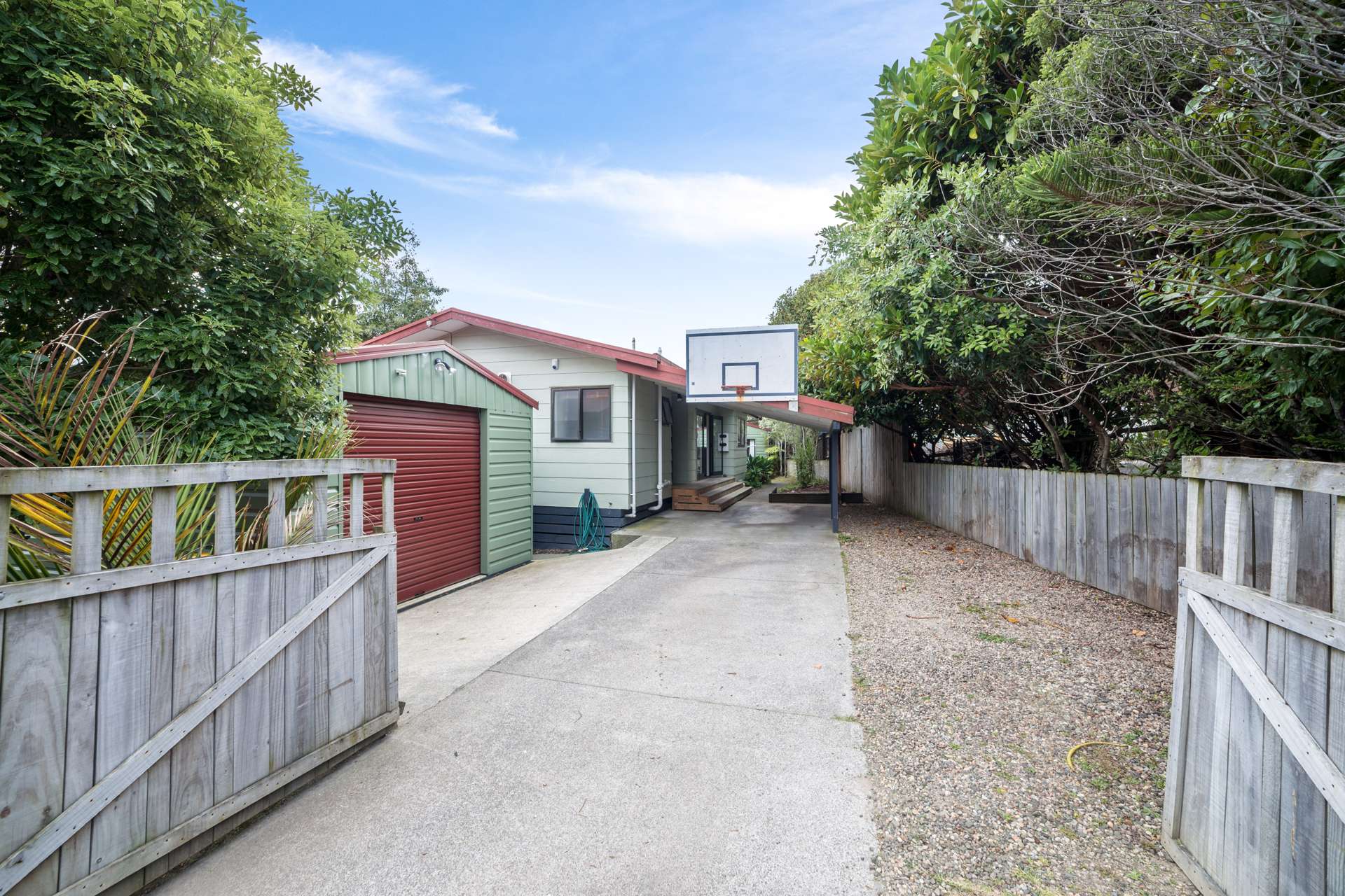 6 Pine Avenue Henderson_0