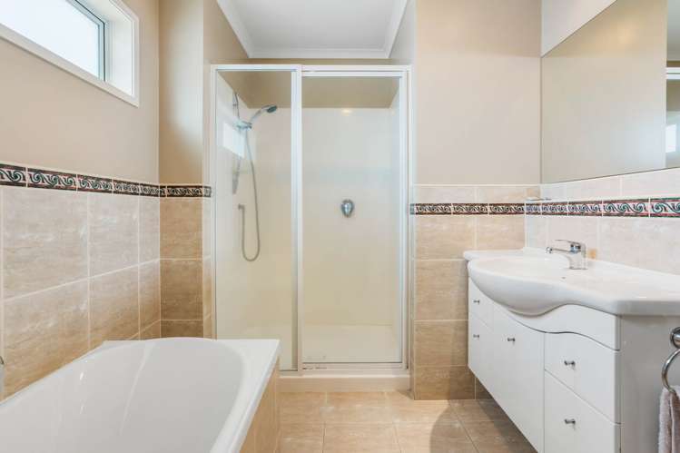 2 Sarah Place Papamoa Beach_23