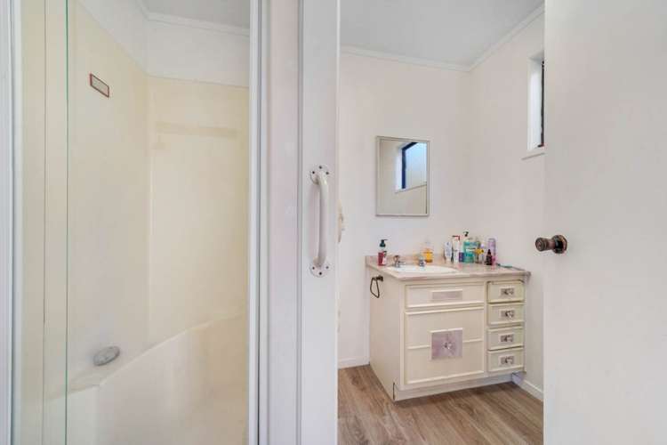 2 Triton Avenue Mount Albert_16