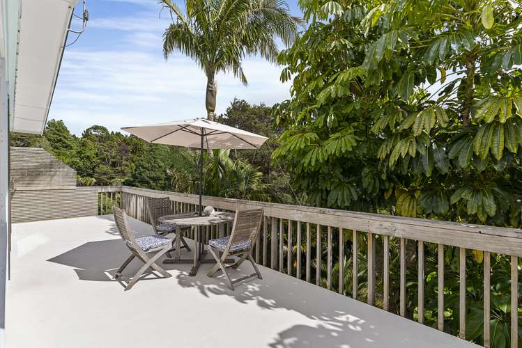 193 Godley Road Titirangi_6