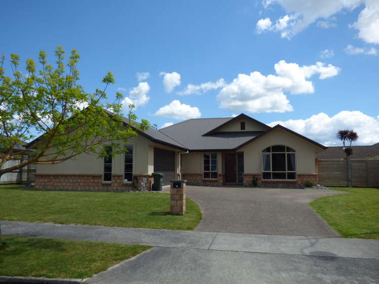 6 Sandowne Close Rototuna North_0