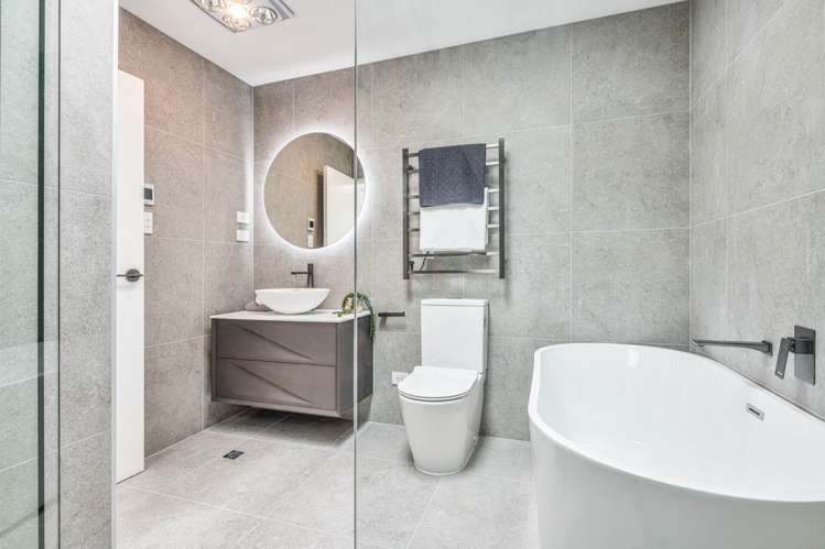 2/12 Tawera Road Greenlane_6