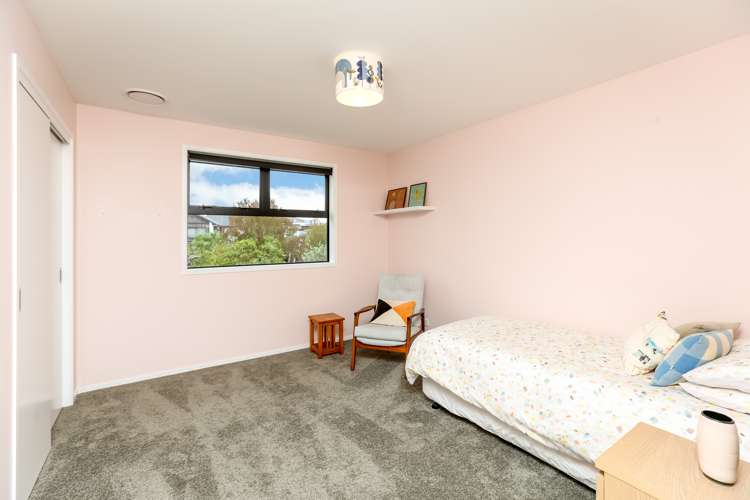 8a Sampson Avenue Waiwhakaiho_15